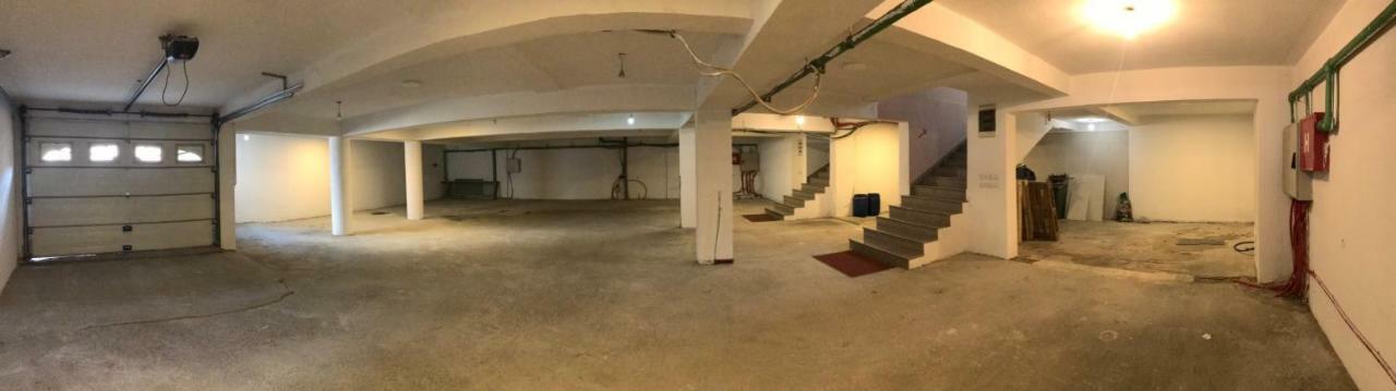 Hotel Apollonia Gjakova Esterno foto